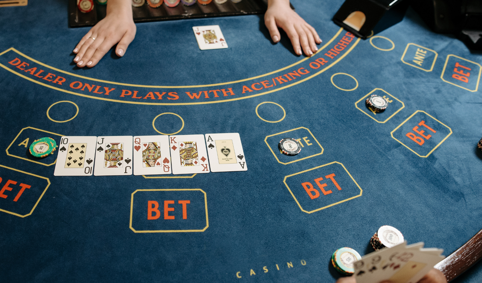 Find the best live casino Singapore sites to play top live dealer games.